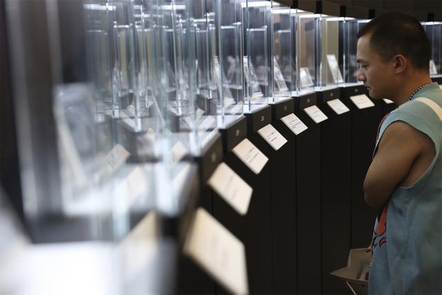 起来|小小卡牌开启潮流新玩法PG麻将胡了2让日常生活美(图2) 起来|小小卡牌开启潮流新玩法PG麻将胡了2让日常生活美(图2)