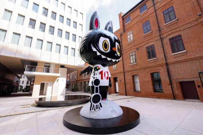 牌泡泡玛特想做Z世代的硬通货PG麻将胡了试玩当潮玩遇见卡(图2)